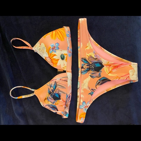 TRIANGL Pink Dahlia Bikini - never worn, no tags, like brand new - Picture 7 of 7